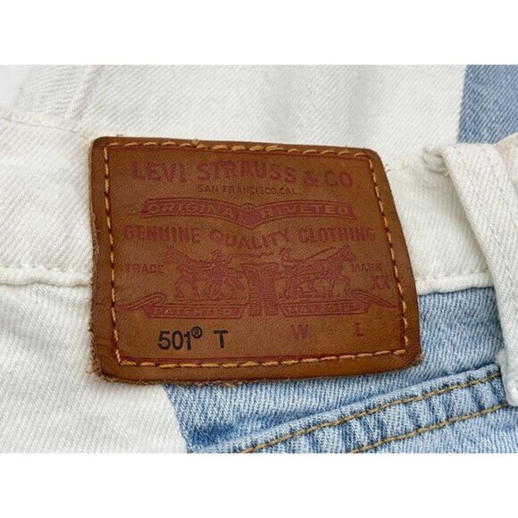 Levi's 501T Two-Tone Mid-Rise Cropped Tapered Button-Fly Jeans - Women's Size 27 - Picture 11 of 16